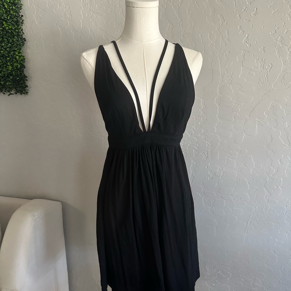 Tobi Black and White Plunge Sundress